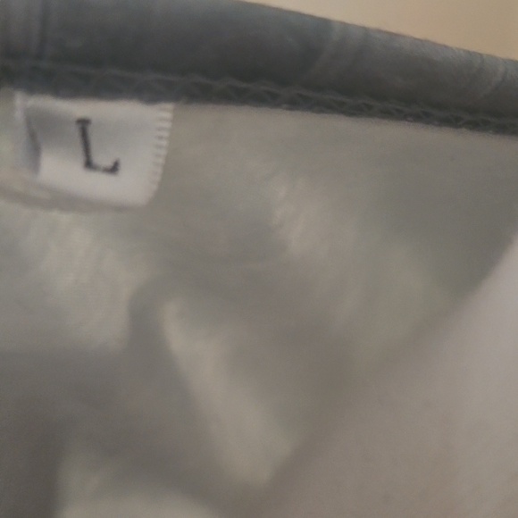 Groovy Tank! Versatile Styles! - Picture 5 of 7